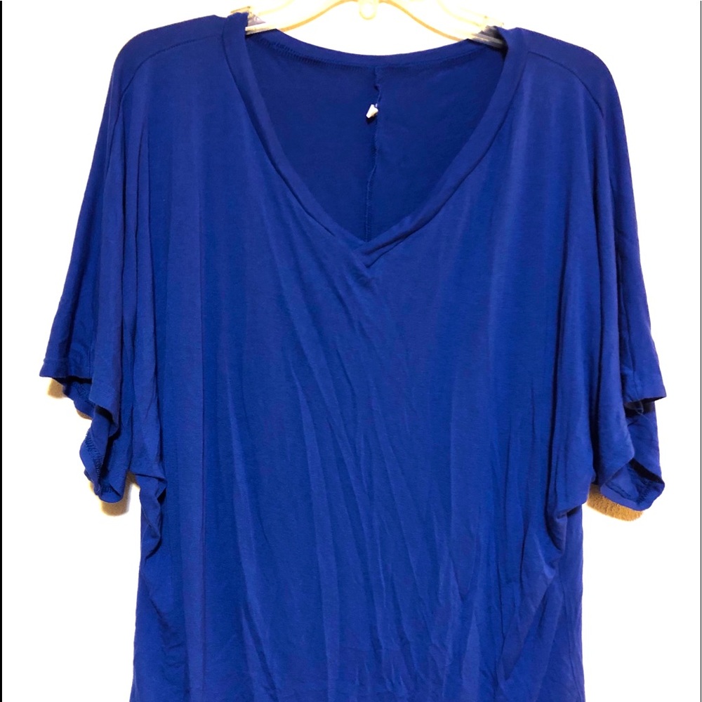 V neck with fitted bottom